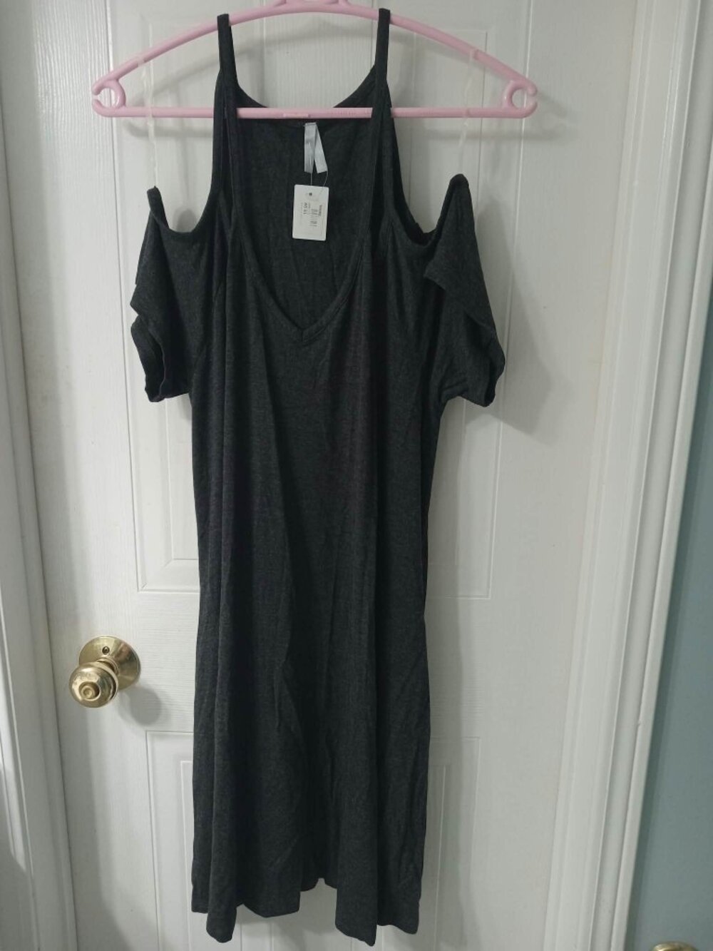 Strappy little dress dark grey bnwt Has pockets!